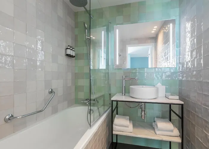 Voco Montparnasse By Ihg Hotel Paris